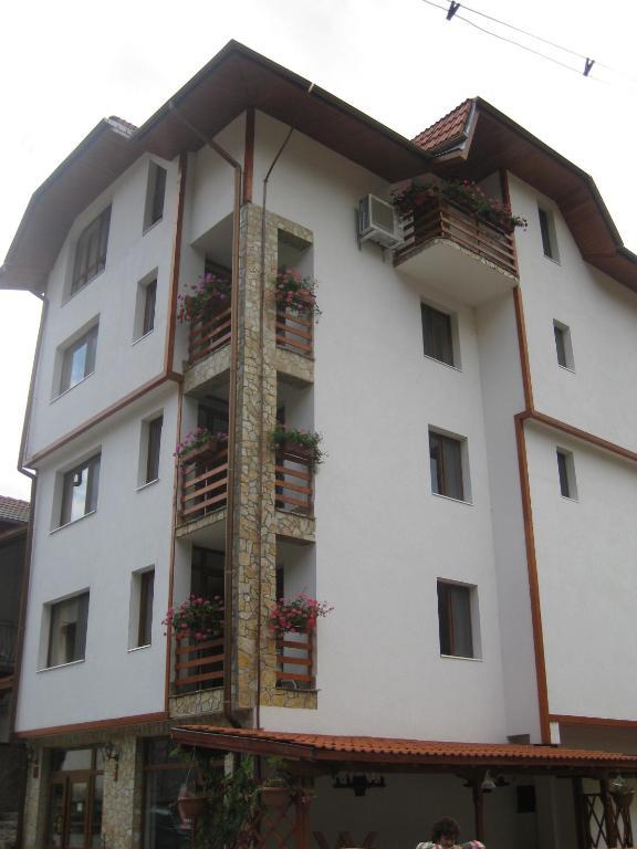 Family Hotel Veronika Dövlen Dış mekan fotoğraf