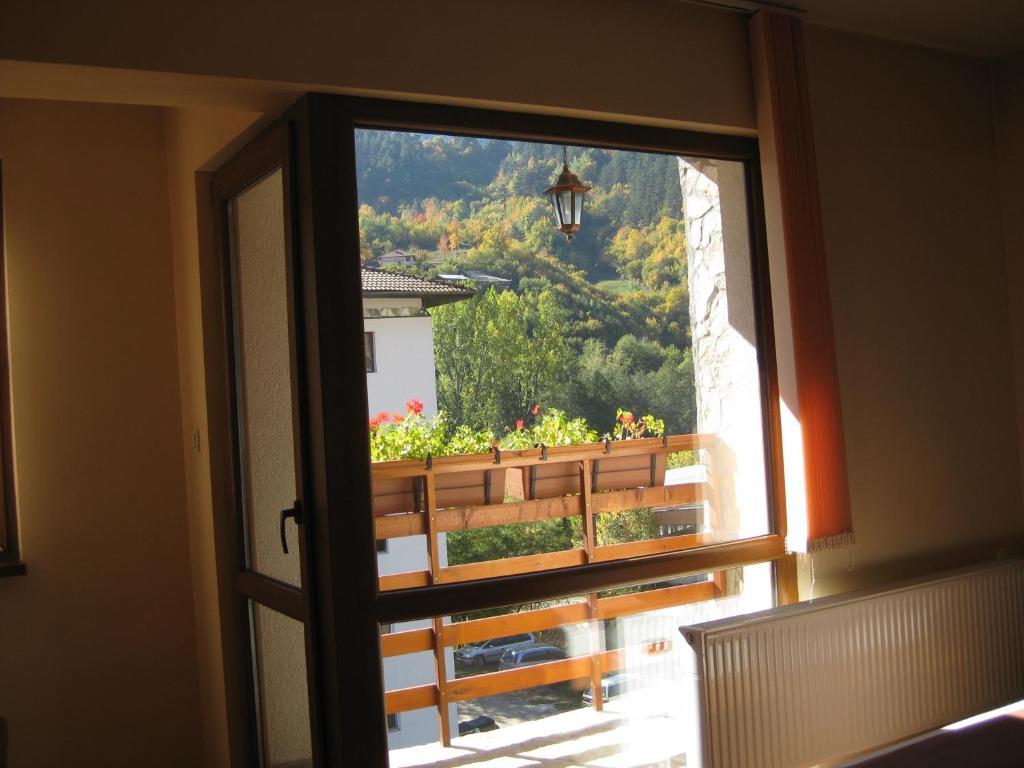 Family Hotel Veronika Dövlen Dış mekan fotoğraf