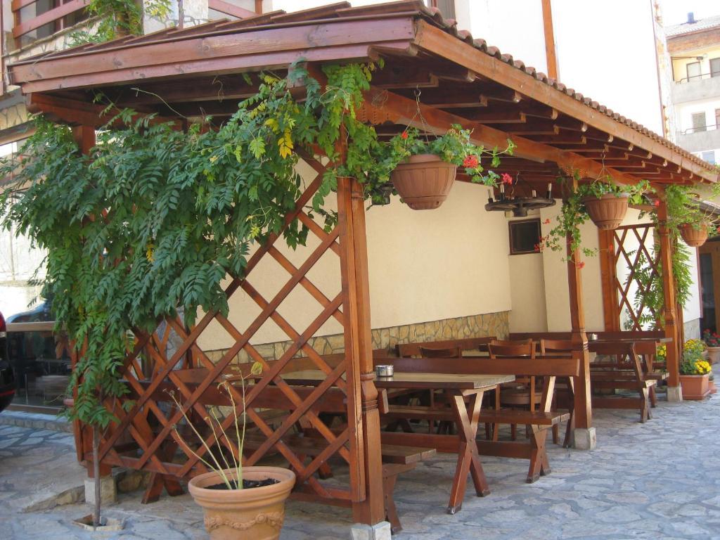Family Hotel Veronika Dövlen Dış mekan fotoğraf