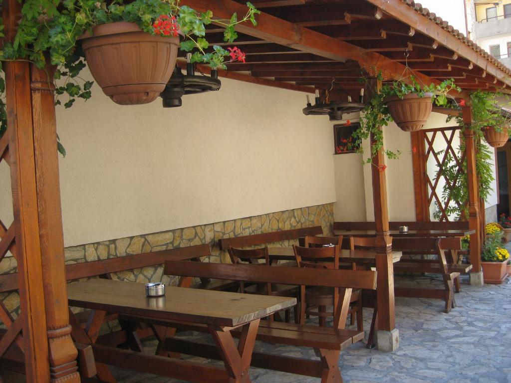 Family Hotel Veronika Dövlen Dış mekan fotoğraf