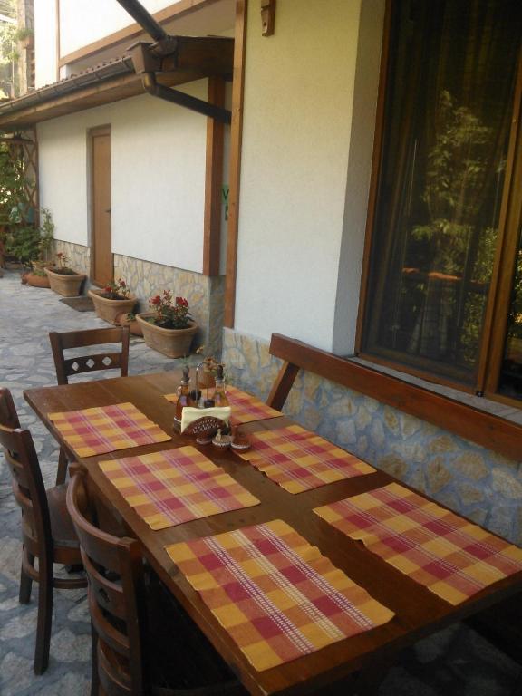 Family Hotel Veronika Dövlen Dış mekan fotoğraf