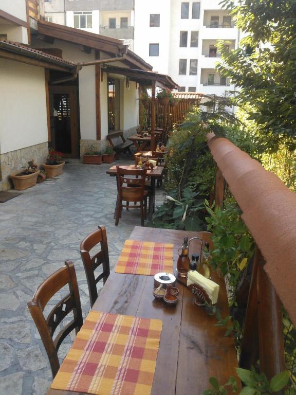 Family Hotel Veronika Dövlen Dış mekan fotoğraf