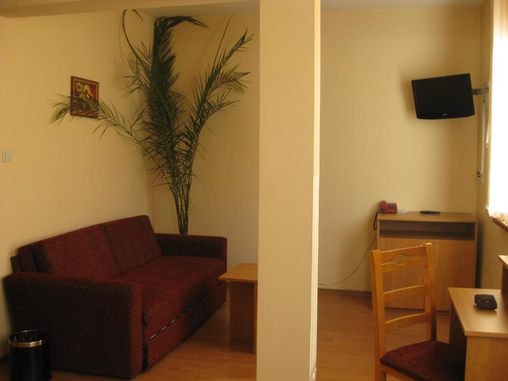 Family Hotel Veronika Dövlen Oda fotoğraf